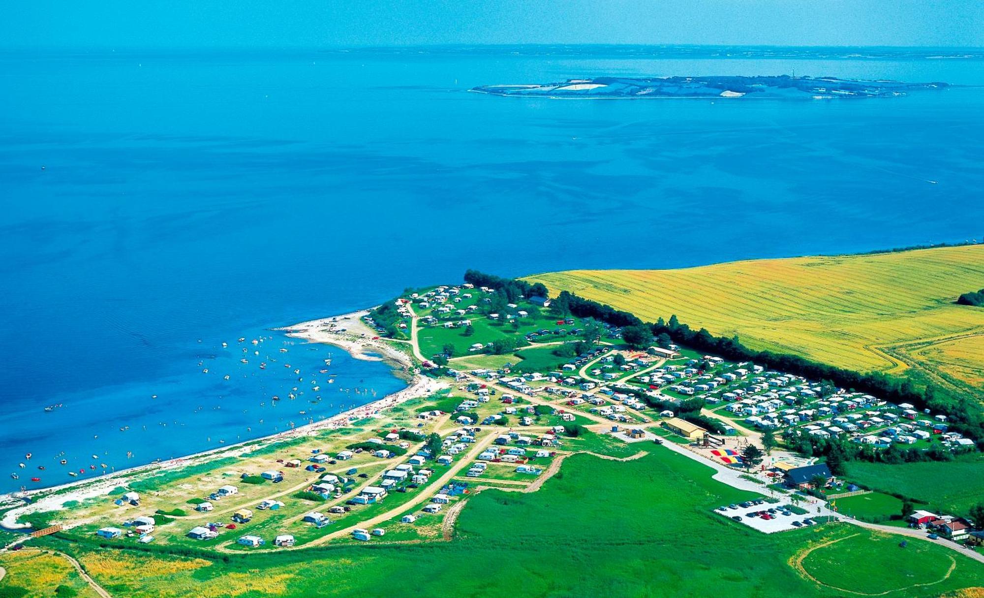 Vikaer Strand Camping & Cottages Diernaes ภายนอก รูปภาพ