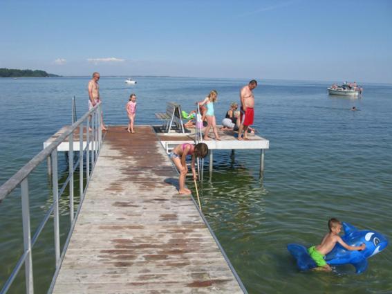 Vikaer Strand Camping & Cottages Diernaes ภายนอก รูปภาพ