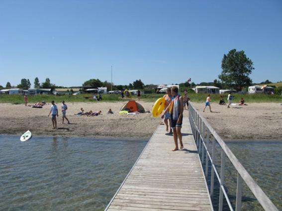 Vikaer Strand Camping & Cottages Diernaes ภายนอก รูปภาพ